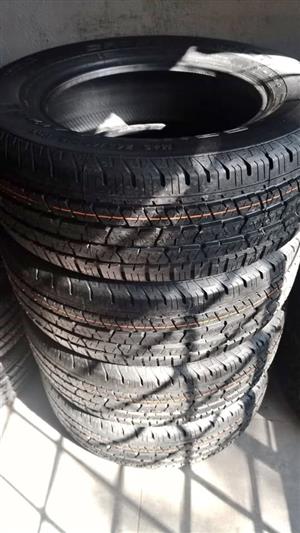 265/60/18 Continental Cross Contact brand new set 