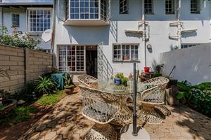 Stunning 1-Bedroom Ssectional Title For Sale in Wilgeheuwel, Roodepoort – Your Dream Home Awaits!