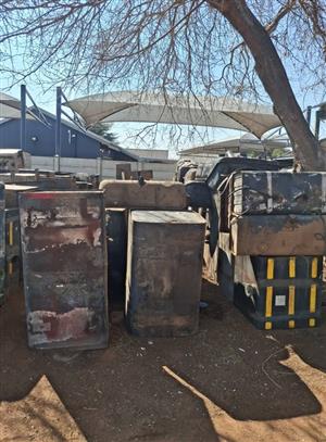 Truck diesel tanks