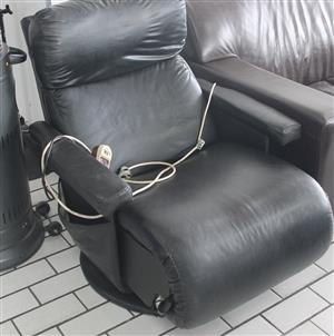 Black recliner massage chair S050514B #Rosettenvillepawnshop