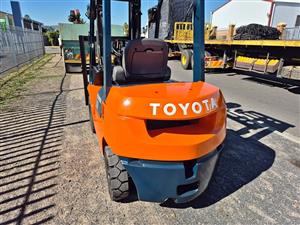 Forklift Toyota 2.5 ton 7 series For Sale