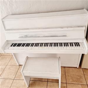 Otto Bach piano