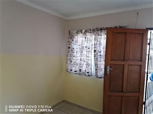 Room for Rent in Siluma Gardens/ Katlehong  