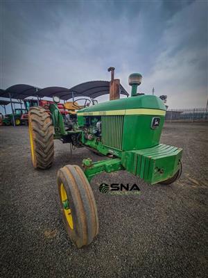 John Deere 2130