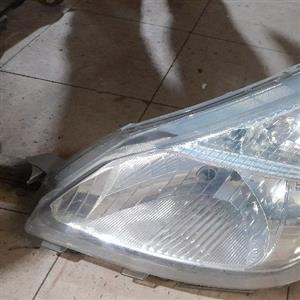 Toyota avanza headlight 