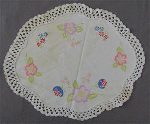 Vintage Traditional Cross-Stitched Floral Linen Tray-Cloth - 39cm x 33cm
