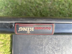 TONNEAU KING ALUMINIUM FOLDABLE AND LOCKABLE LID FOR DOUBLE CAB BAKKIE / PICKUP