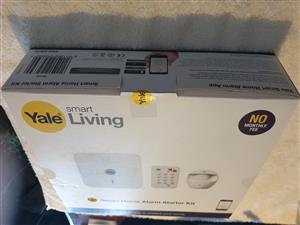 Yale SR-310 Smart Home Alarm Kit Wireless and extras