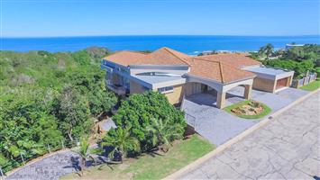 House For Sale in Blue Horizon Bay