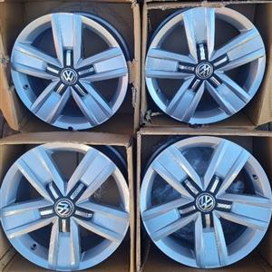 VW T6 DAVENPORT OEM 17INCH MAGS