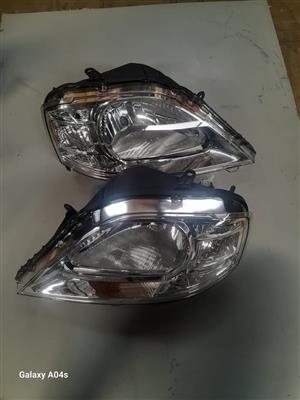 NISSAN NP200 FRONT BOTH SIDES HEADLIGHTS FOR SALE 