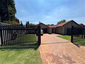 House For Sale in Brackenhurst