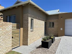 House For Sale in Mooikloof Country Estate