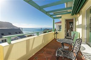 Apartment For Sale in Fish Hoek