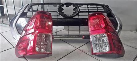 TOYOTA HILUX GD6 TAILLIGHT AND GRILL