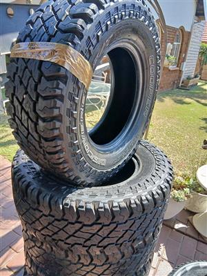5x Tyres Cooper ST maxx..17