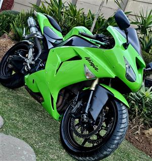 2007 KAWASAKI ZX10 NINJA (PRISTINE CONDITION)