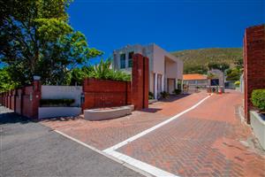 Townhouse For Sale in Fresnaye