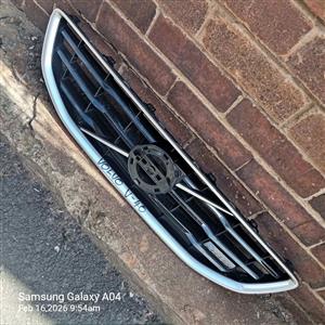 Volvo V40 grill