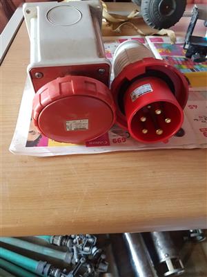 Gewiss 3 phase waterproof 5 pin box with 2x straight sockets 62 amp