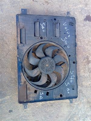 2011-2015 Volvo S60 radiator fan 12v