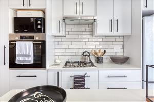 Spacious 3-Bedroom Apartment In Beach Estate, Hout Bay, Available For Rent!