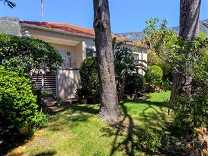House For Sale in Vredehoek