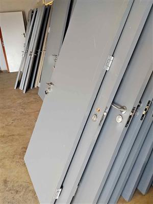 Inside doors in excellent condition