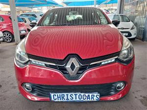 2015 model Renault Clio hatchback manual Transmission petrol 900T engine capacity mileage 87000km