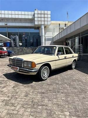 Mercedes Benz W123, 230E, automatic with original interior, done 303,000km.