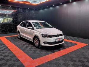 2013 Volkswagen Polo Sedan 1.6 Comfortline Auto