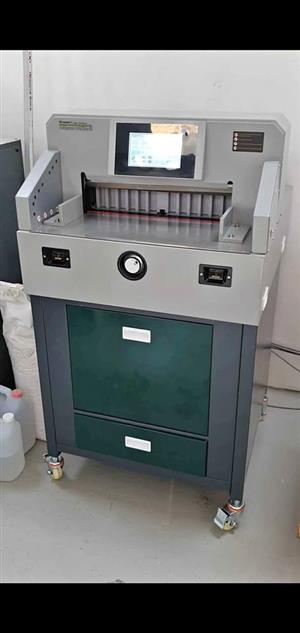 Guillotine New A3+ 220v fully programmable