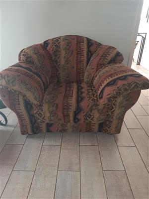 3 piece Lounge set, fabric,  well looked after, consists of a 3, 2 an1 seater.