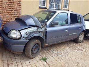 CLIO1 STRIPPING FOR SPARES  NO CATALYTIC