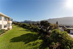 Apartment For Sale in Fish Hoek