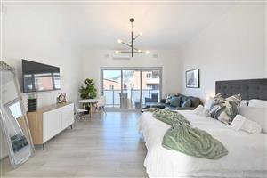 Apartment For Sale in Tamboerskloof