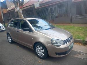 2017 VW POLO VIVO HATCHBACK 1.4 Engine Petrol, Manual, Gold Color, Mileage 85000km
