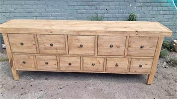 Side Board