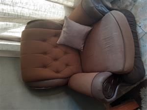 Lounge suite for sale 