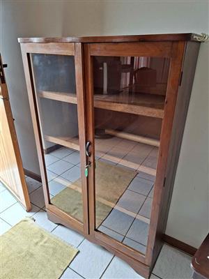Glass door Book case