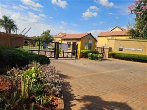 Townhouse For Sale in Winternest A H