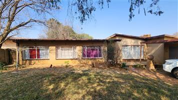 Spacious 4-Bedroom Family Home in the Heart of Rensburg