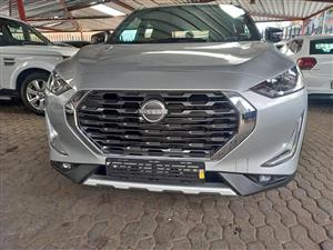 Nissan Magnite 1.0 Turbo Manual petrol  2023 Silver Leather seat  Reverse camera