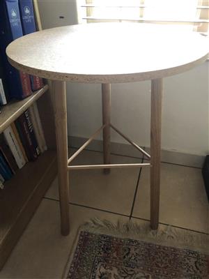 Table (round)