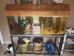 Fishtank for sale with accesories