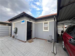 House For Sale in Alrode South