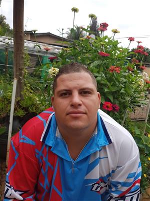 Barend middle age, I am looking for any , full-time or part time work