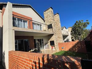 3 Bedroom ground floor Unit in Lynnwood