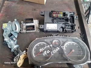 OPEL CORSA D 1.4 MANUAL LOCKSET FOR SALE