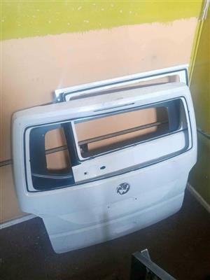 Neat VW Transporter T5 Caravelle Tailgate